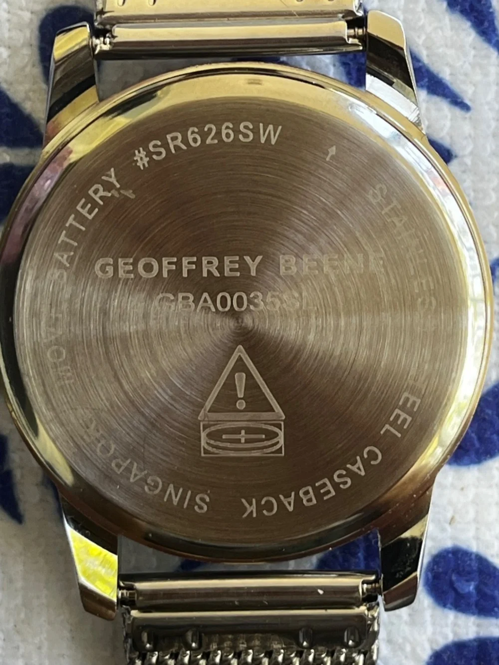 Geoffrey Beene Mens Watch 42mm Silver Tone Mesh band & green face New Battery
